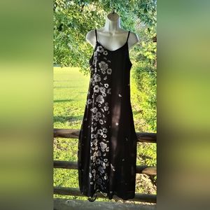 C black & white floral spaghetti strap long dress size med